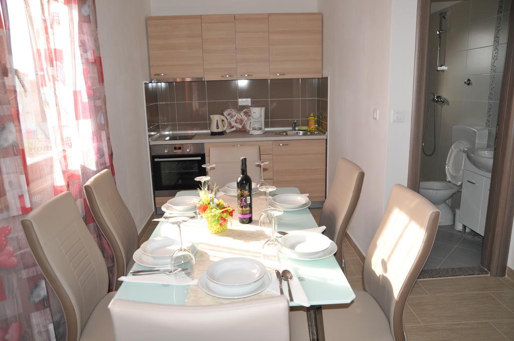 Ferienwohnung A&L Sukošan Exterior foto